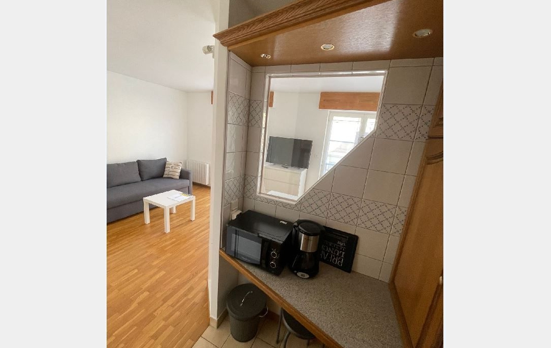 Annonces ST OUEN : Appartement | CHARENTON-LE-PONT (94220) | 27 m2 | 1 050 € 